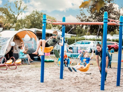 Speeltoestel op het Kinderveld