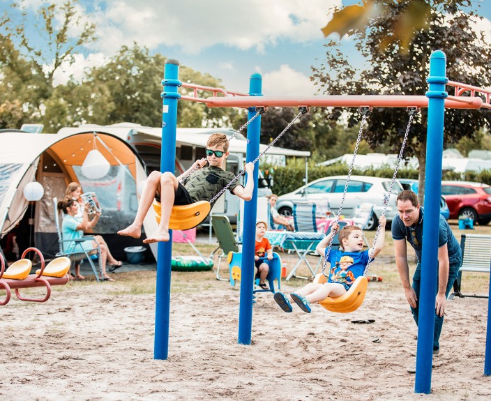 Speeltoestel op het Kinderveld